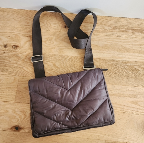 Athleta Bags Athleta X Caraa Collaboration Puffer Crossbody Purse